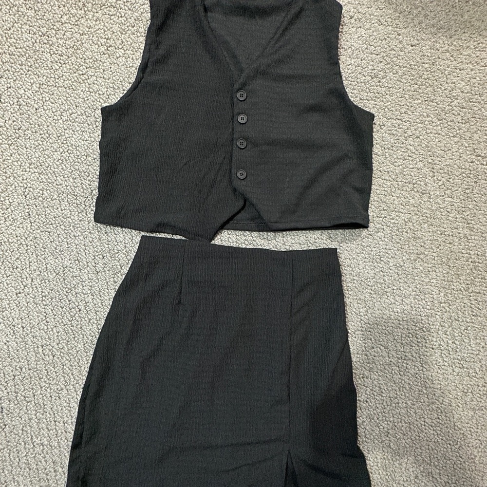 mini skirt set 🖤